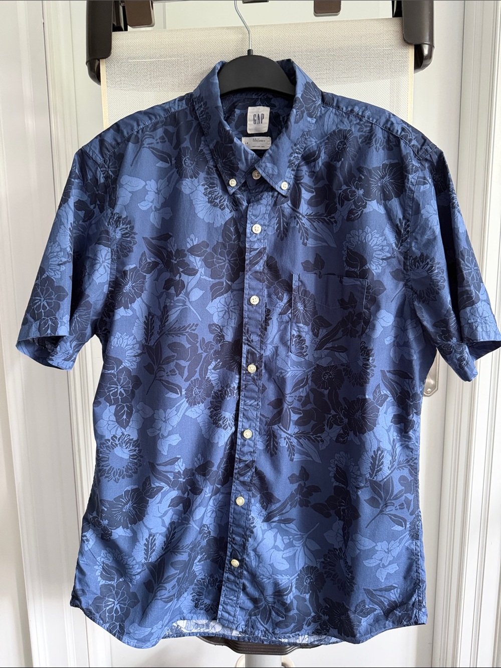 GAP Short Sleeved Shirt